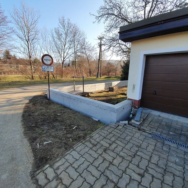 Einfriedung